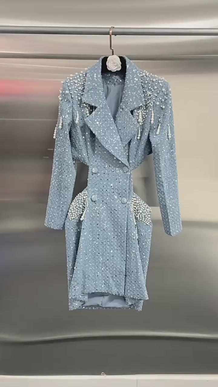 Robe Avra
