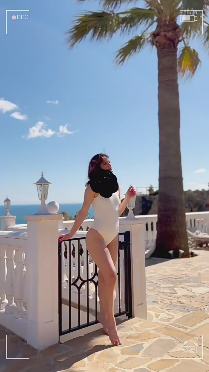 Le Maillot de Bain Deux Pièces Twirl